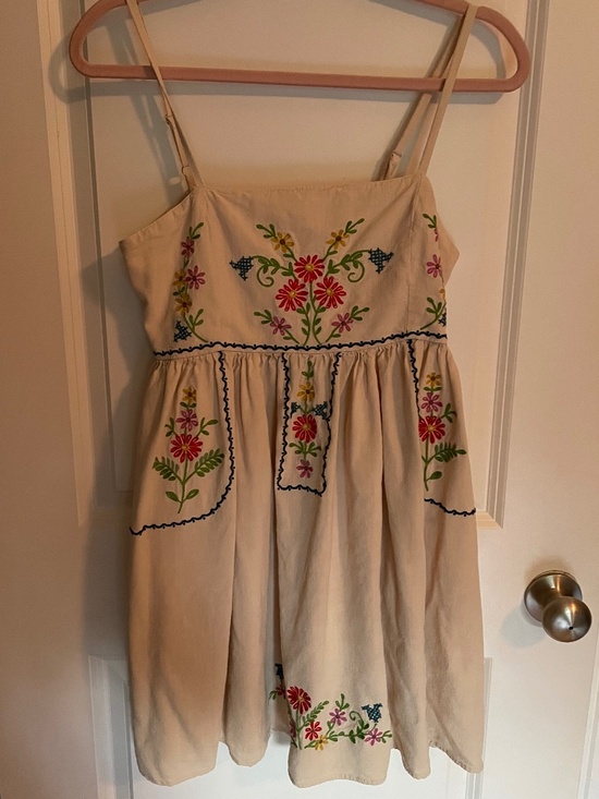 NATURAL LIFE Dresses & Skirts - Natural life embroidered dress
